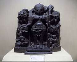 The museum also has various statues and relics of Hindus and Buddhists which are quite impressive and is admired by travelers.
